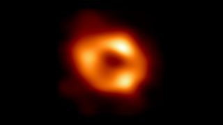 银河系超大质量黑洞精确“体重”测得，为太阳质量的429.7万倍
