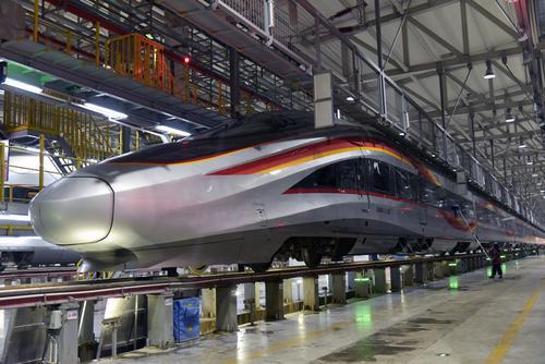 重庆：精修高铁动车组，确保优质的乘车体验