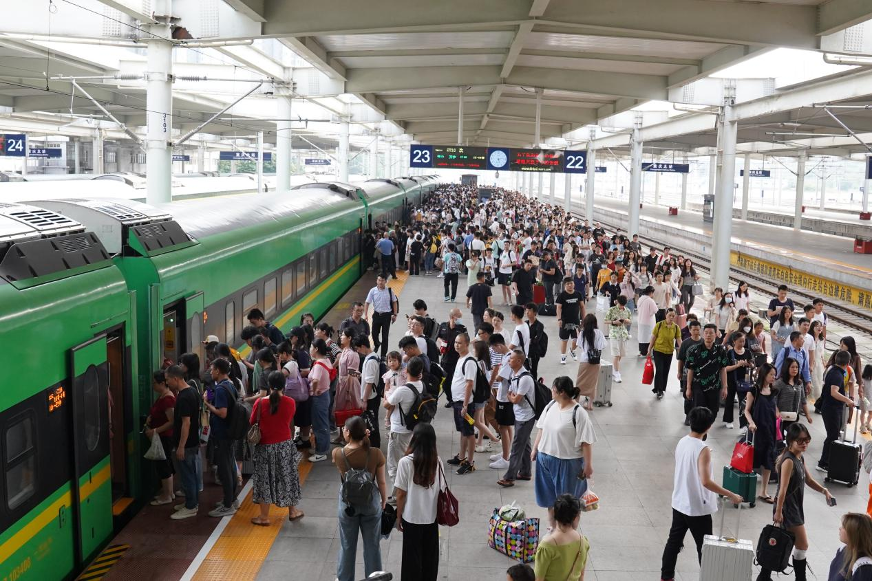 端午返程 预计重庆铁路将发送20多万乘客