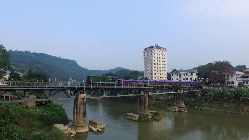 中越中老国际铁路助力口岸经济强劲发展