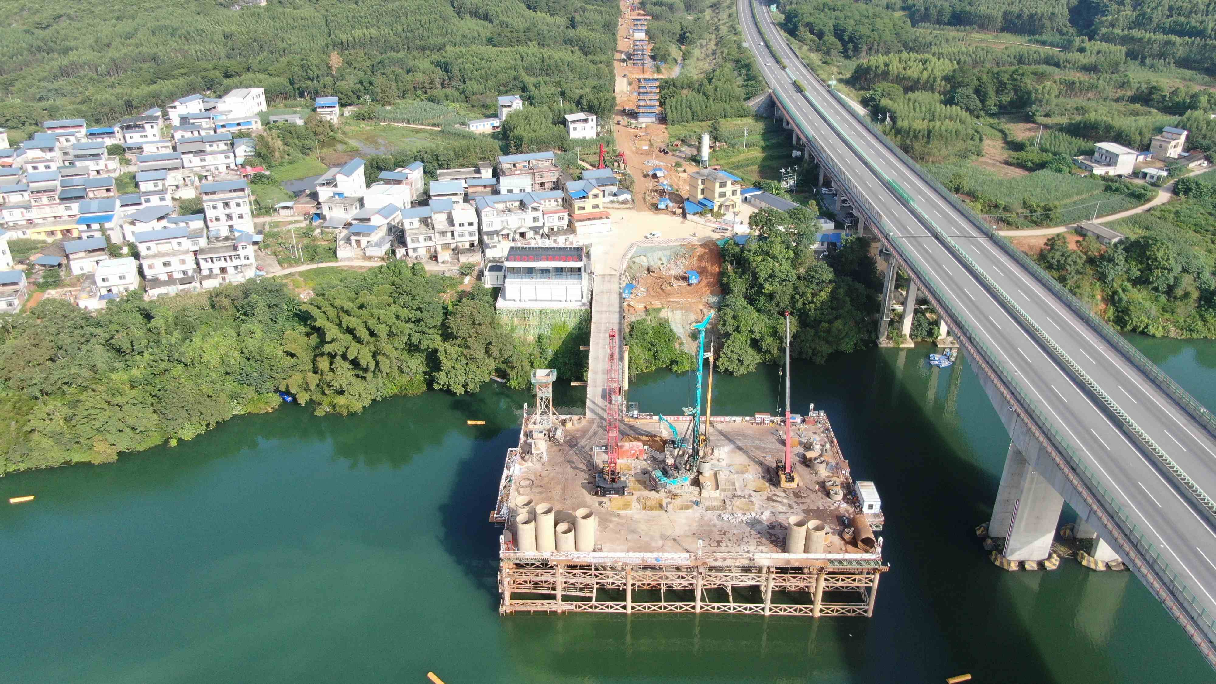 柳梧铁路盘龙柳江特大桥将全面进入上部结构施工阶段