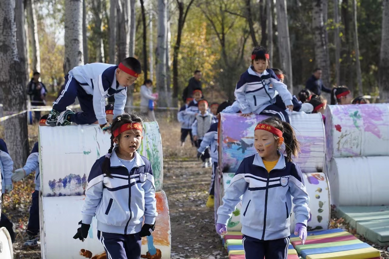 北京世园公园首场幼儿小勇士挑战赛举办