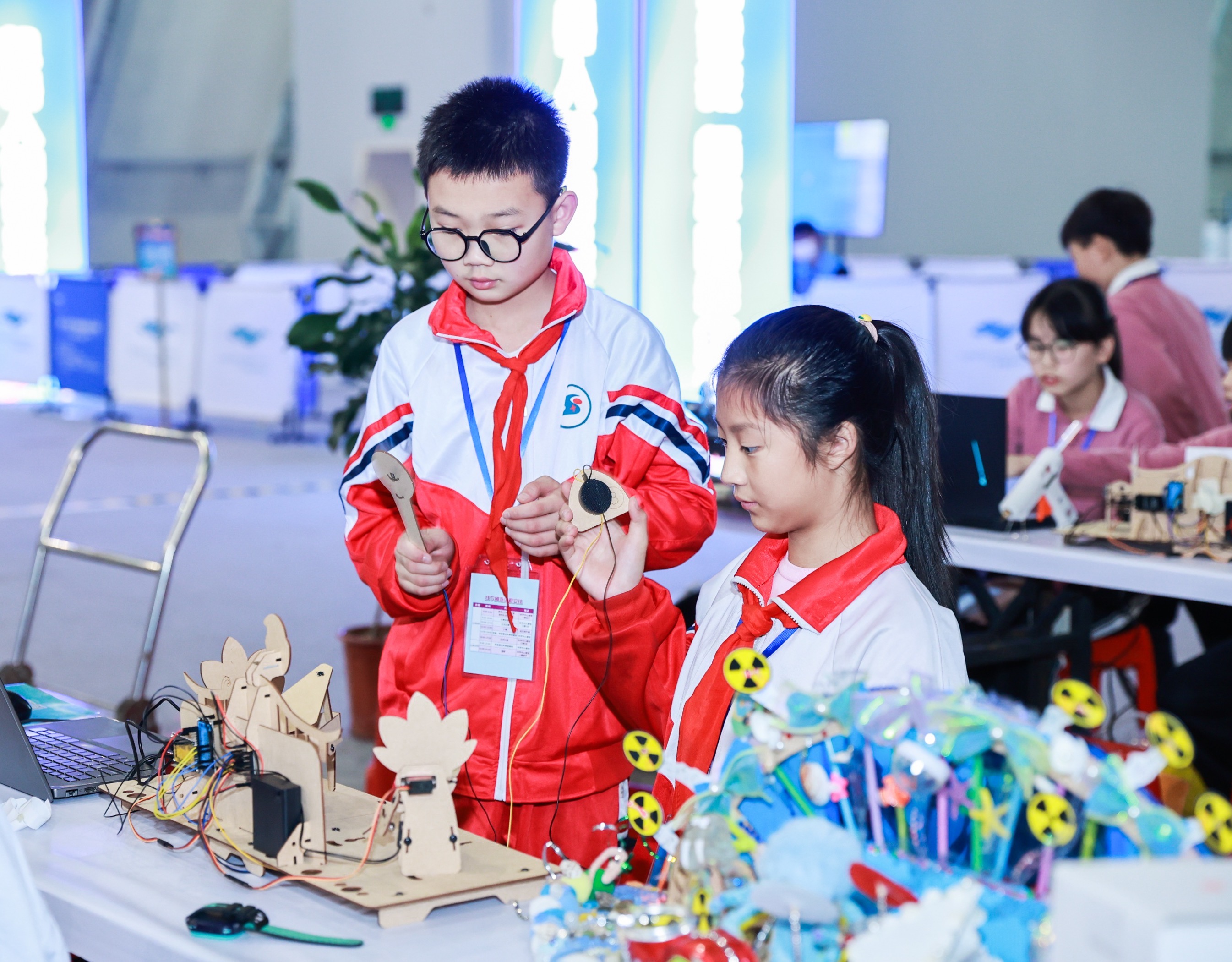 第十二届广东省创意机器人大赛举行
