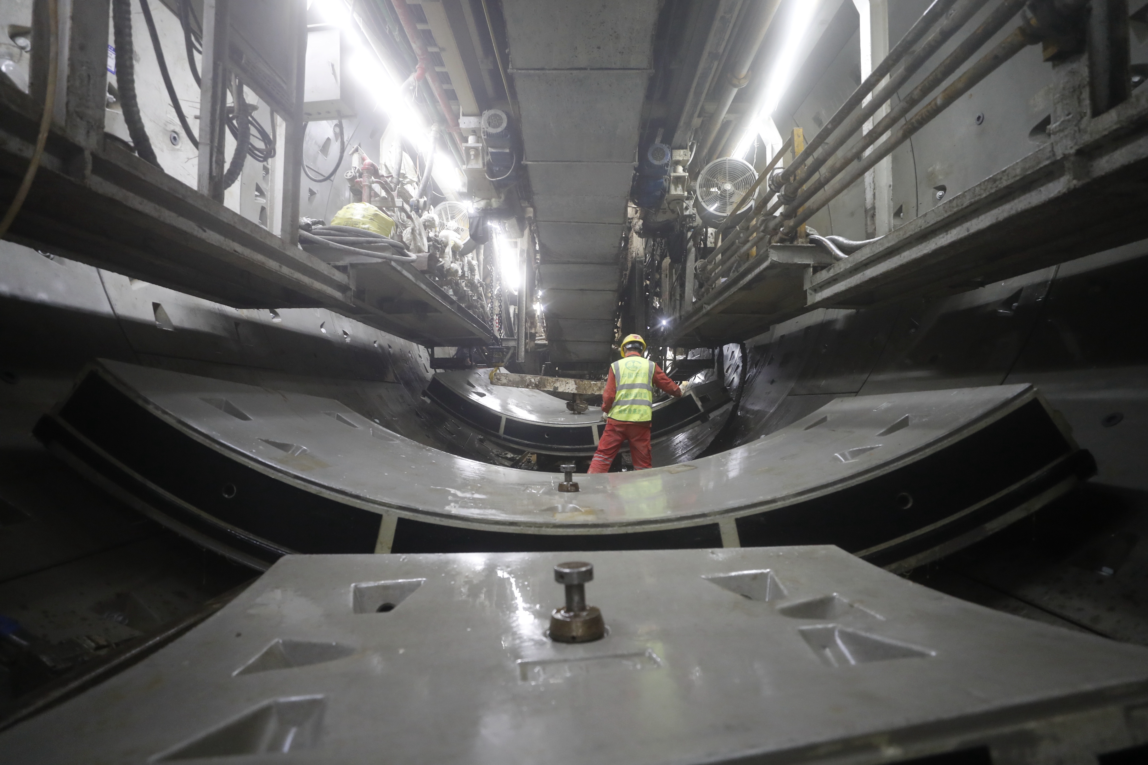 18台盾构机全速掘进 武汉地铁12号线刷新进度条