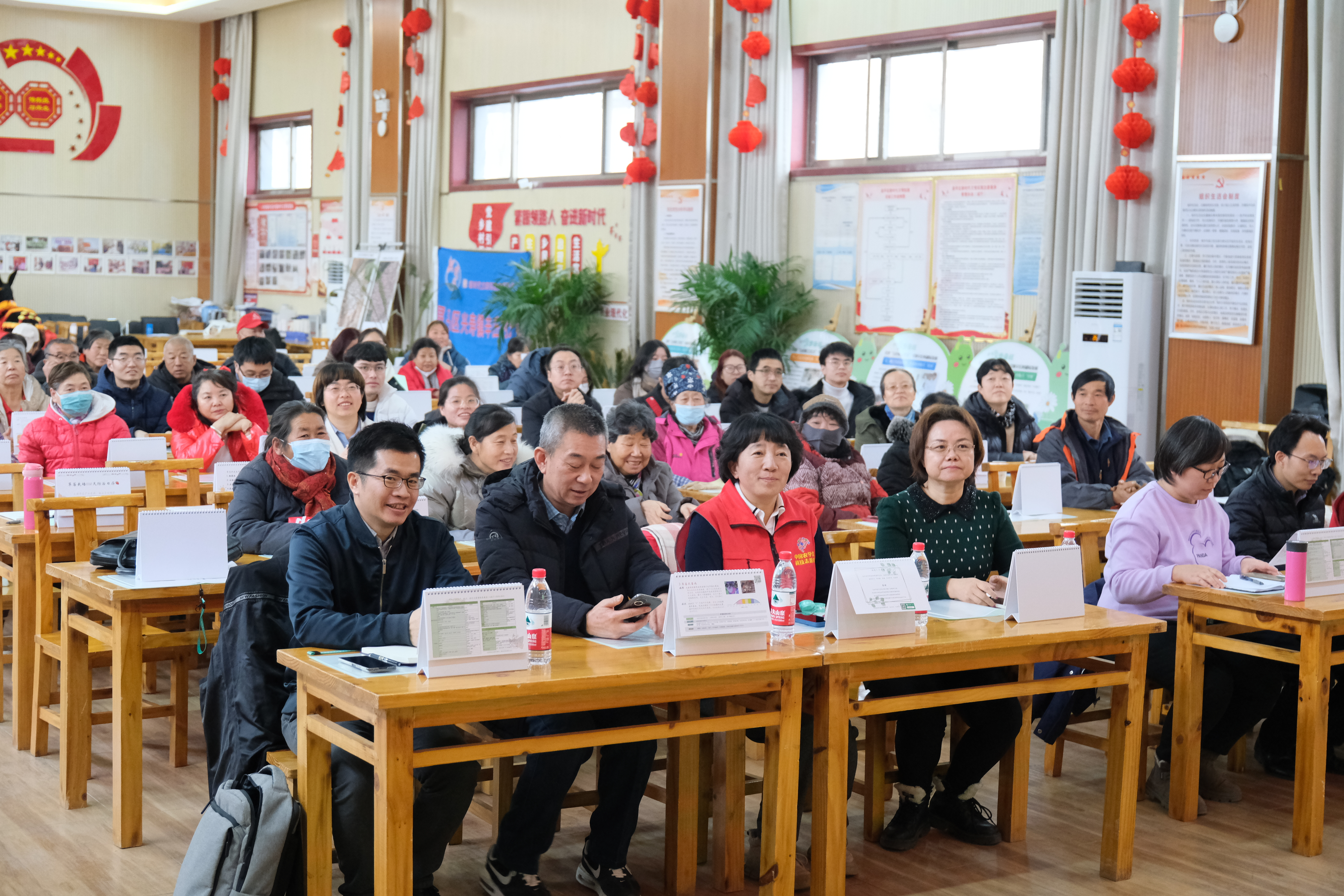 草莓病虫害绿色防控专题培训班在北京昌平举行