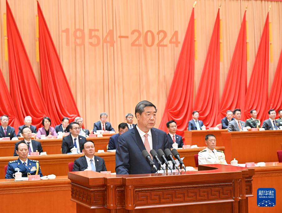 庆祝新疆生产建设兵团成立70周年大会隆重举行 中共中央国务院中央军委