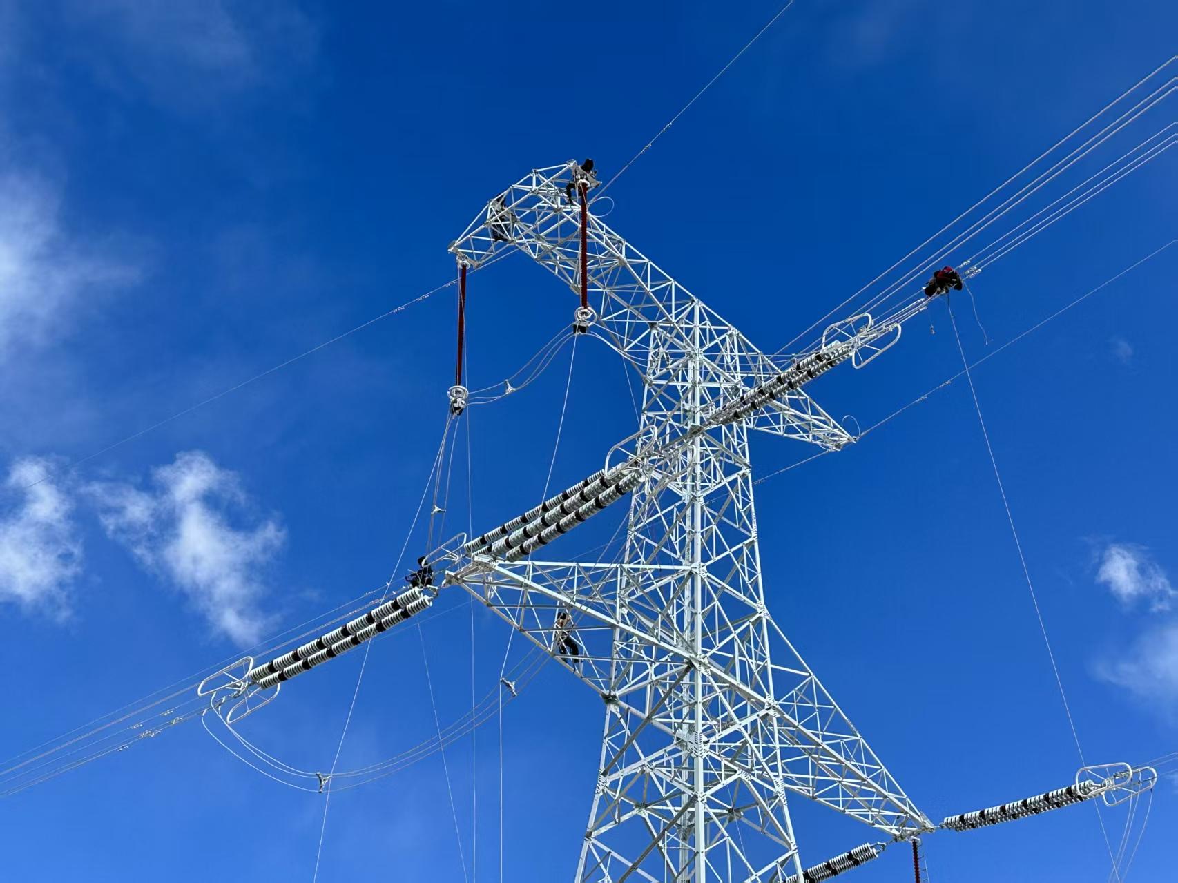 穿越三江源这项民生工程攻克多个技术难题